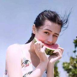 娱乐吃瓜酱主动的女生,主动出击,她如何成为恋爱场上的焦点?